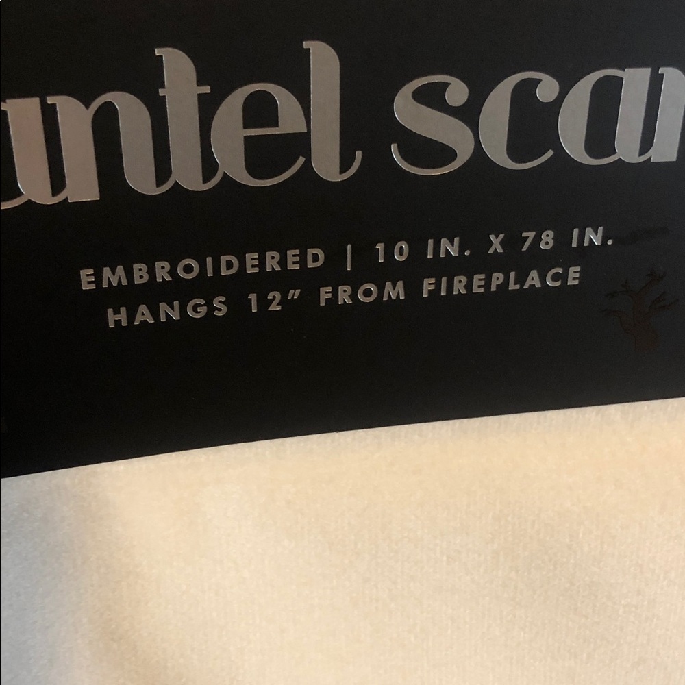 Envogue Feelin' Spooky Embroidered Mantel Scarf with Ghost Design - Picture 4 of 8